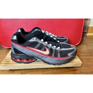 Size 8.5- Nike Reax Run 5 Black/Metallic Cool Gray/White